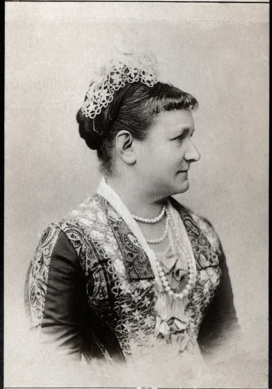 Portræt af Carola af Vasa (1833-1907), dronning af Sachsen. af French Photographer