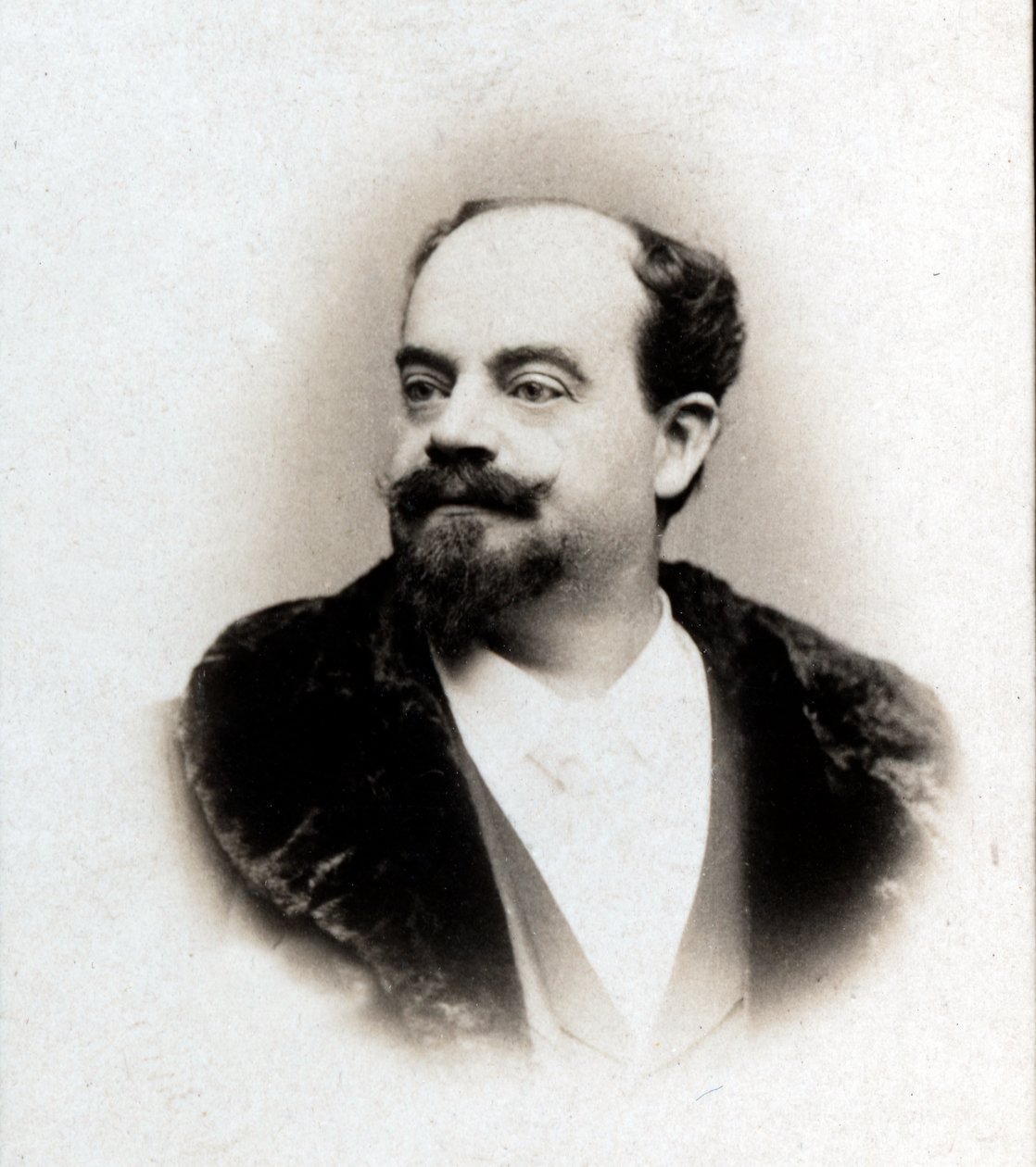 Portræt af Gabriel Ferrier (1847-1914), fransk maler. af French Photographer