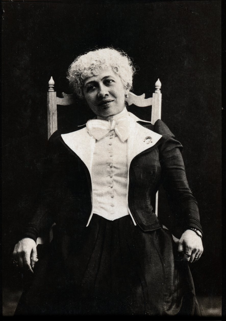 Portræt af Severine (1855-1929), fransk socialist, journalist, forfatter og feminist. af French Photographer