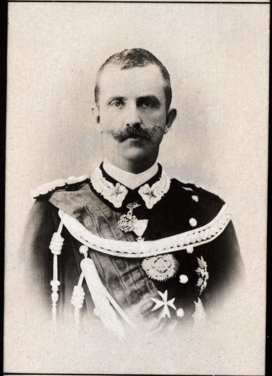 Portræt af Victor Emmanuel III af Italien (1869-1947), konge af Italien. af French Photographer