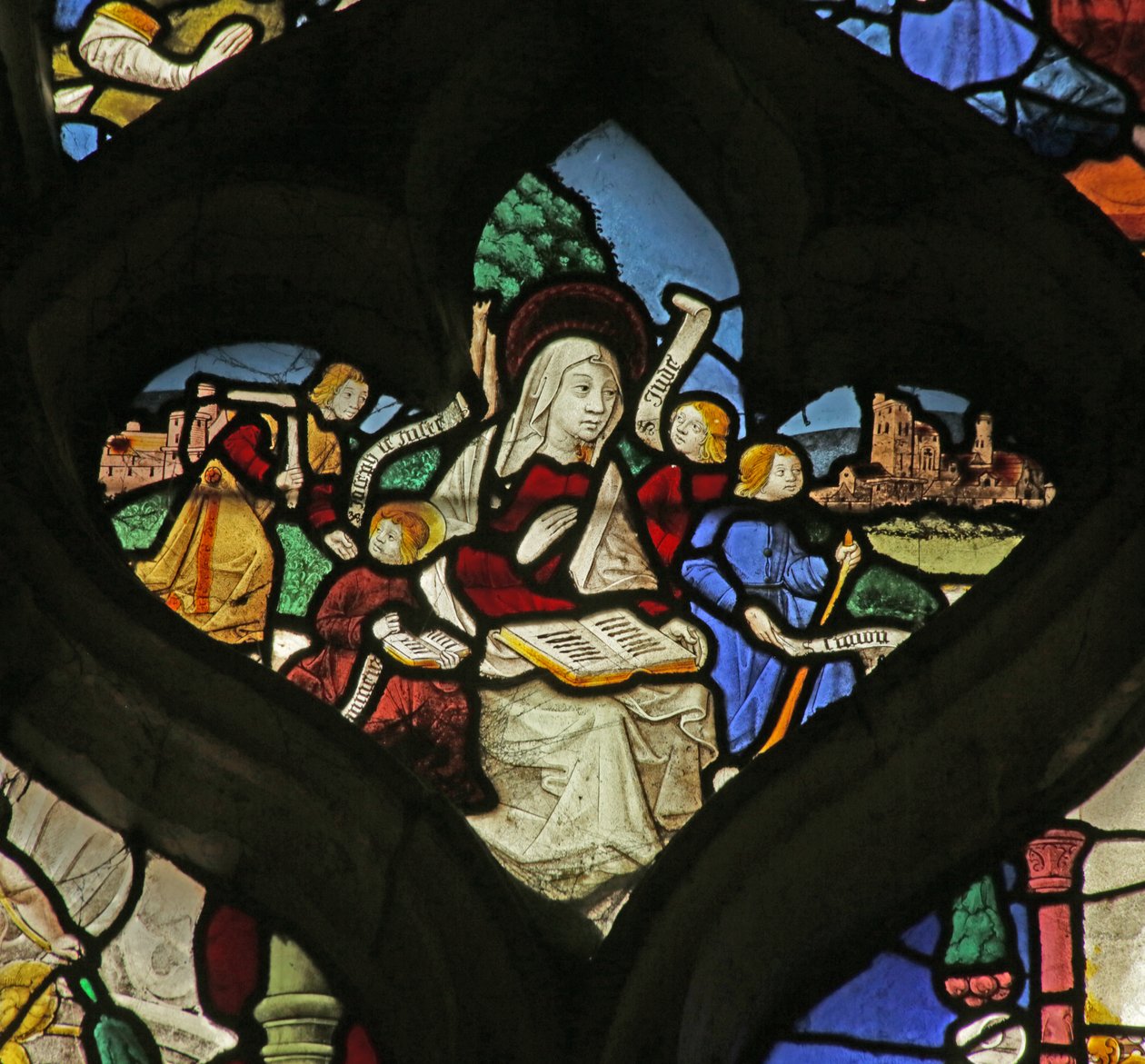 Vindue, der forestiller Mary Cleophas og hendes fire børn af French School