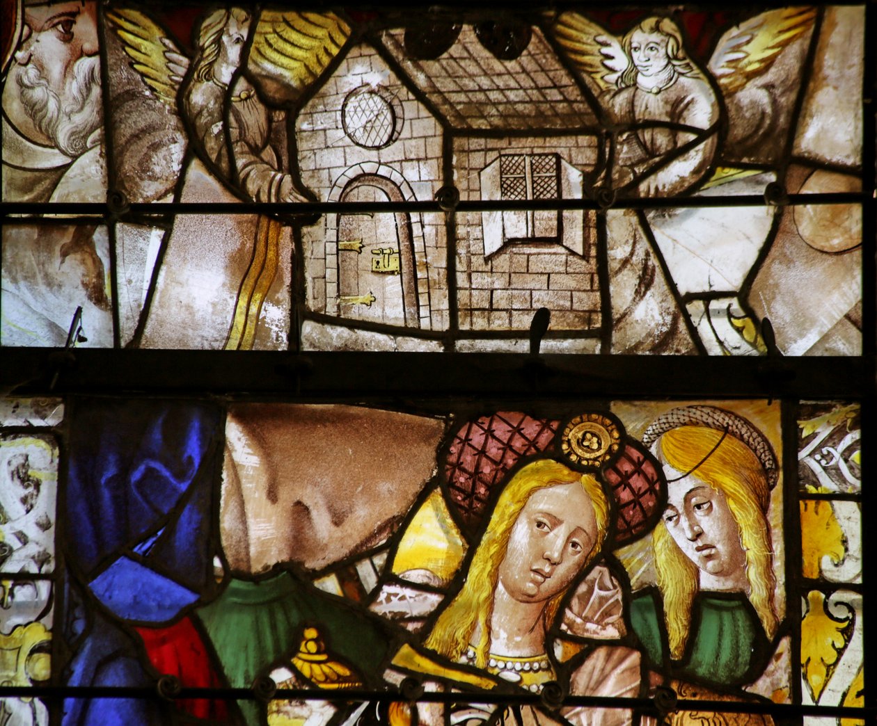 Vindue, der forestiller Maria Magdalena (fragmentarisk) og La Maison de Lorette transporteret af engle af French School