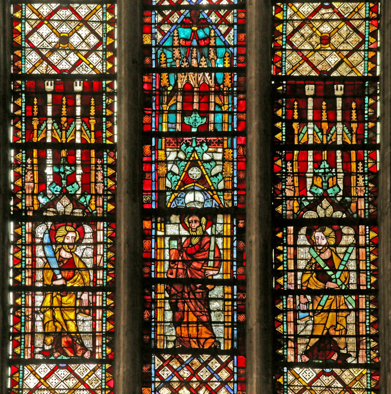 Vindue, der forestiller Saint Jude, Saint Paul, Saint Andrew af French School