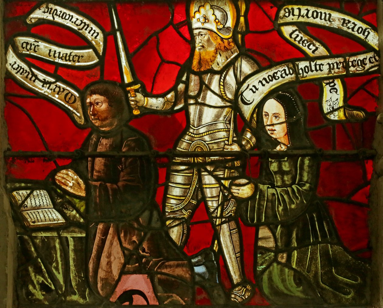 Vindue, der viser to nulstillede paneler med donorer og hellige James og George af French School