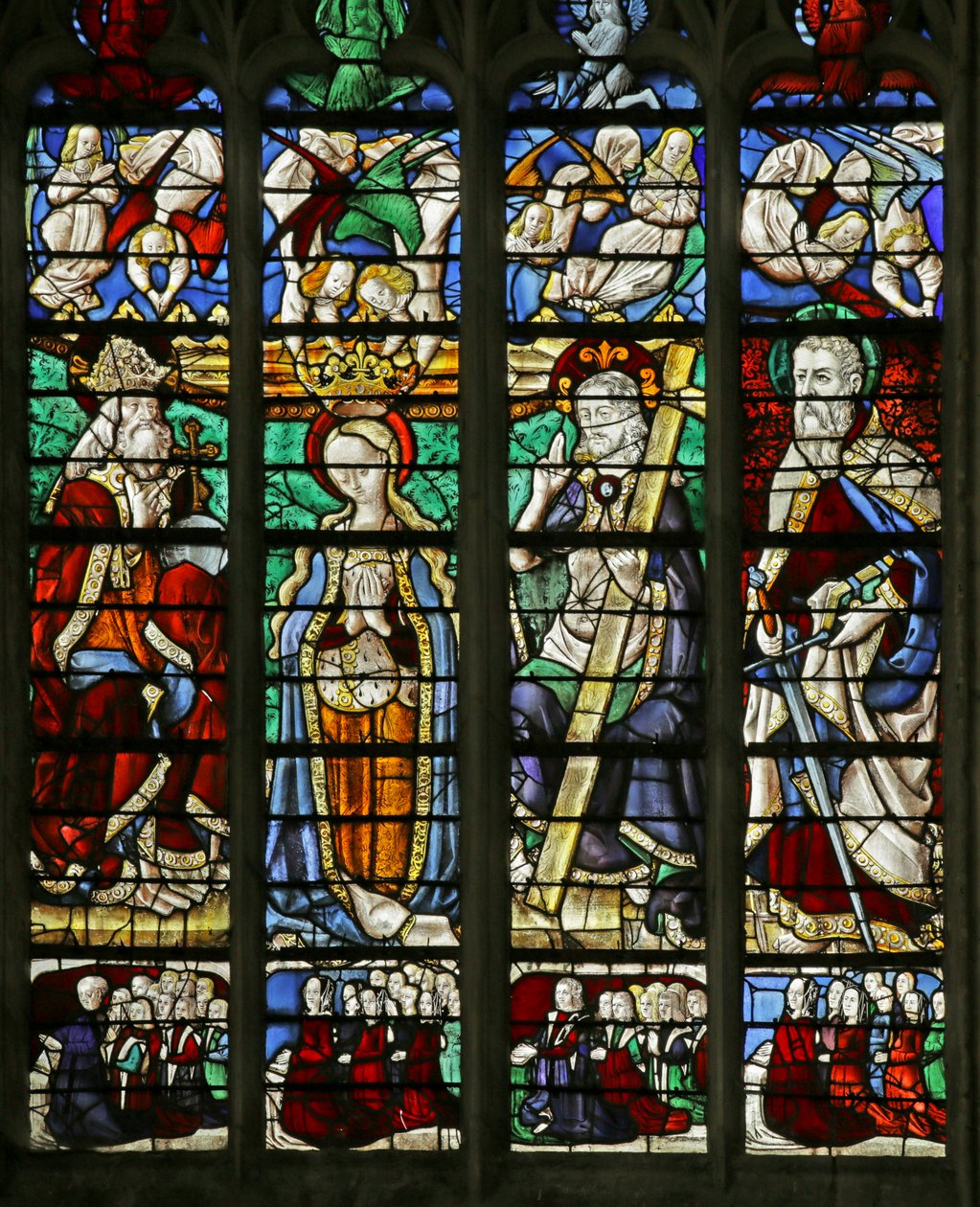 Vindue, der viser Jomfruens kroning med Sankt Paul og donorfamilierne, 1460-70 af French School