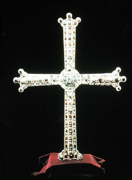 Cross of Victory, 908 (guld med ædelsten) af Spanish School
