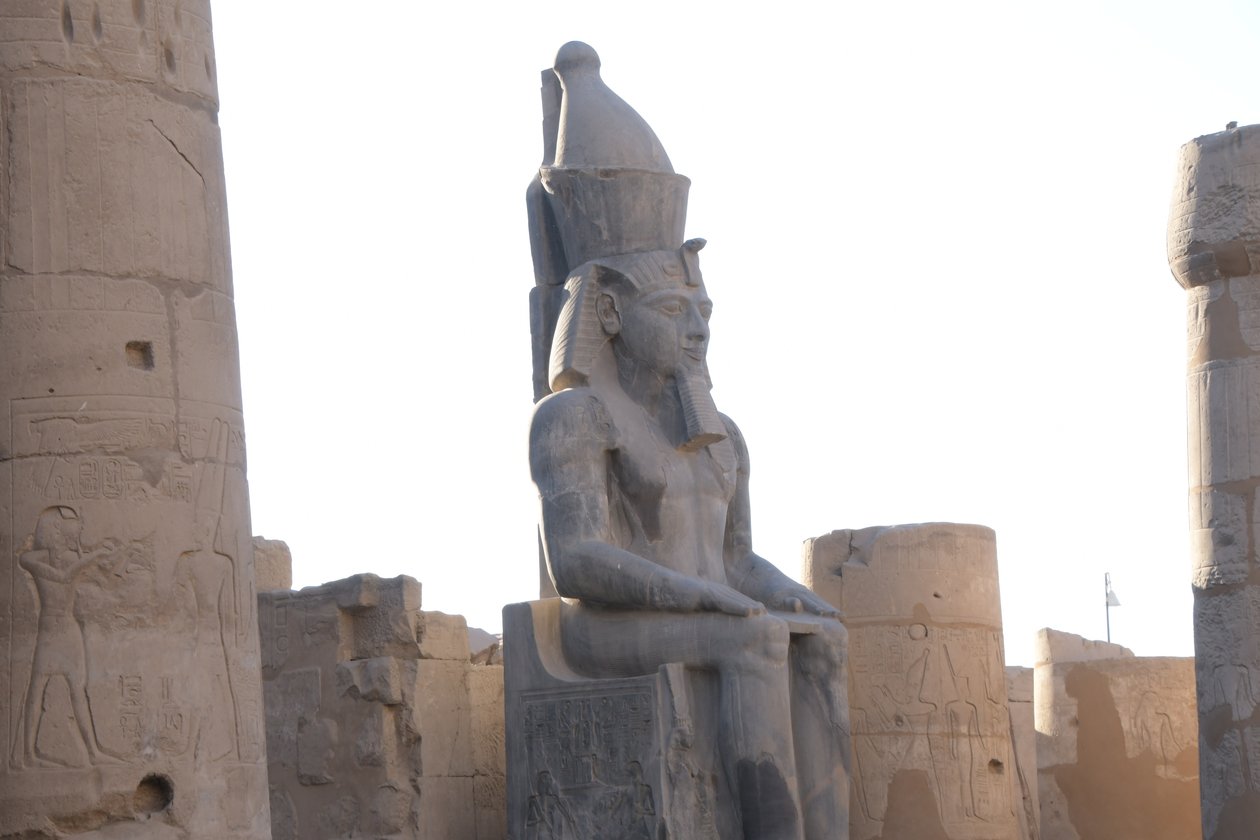 Luxor-templet, oldegyptisk arkitektur i Luxor af Albert Mansour