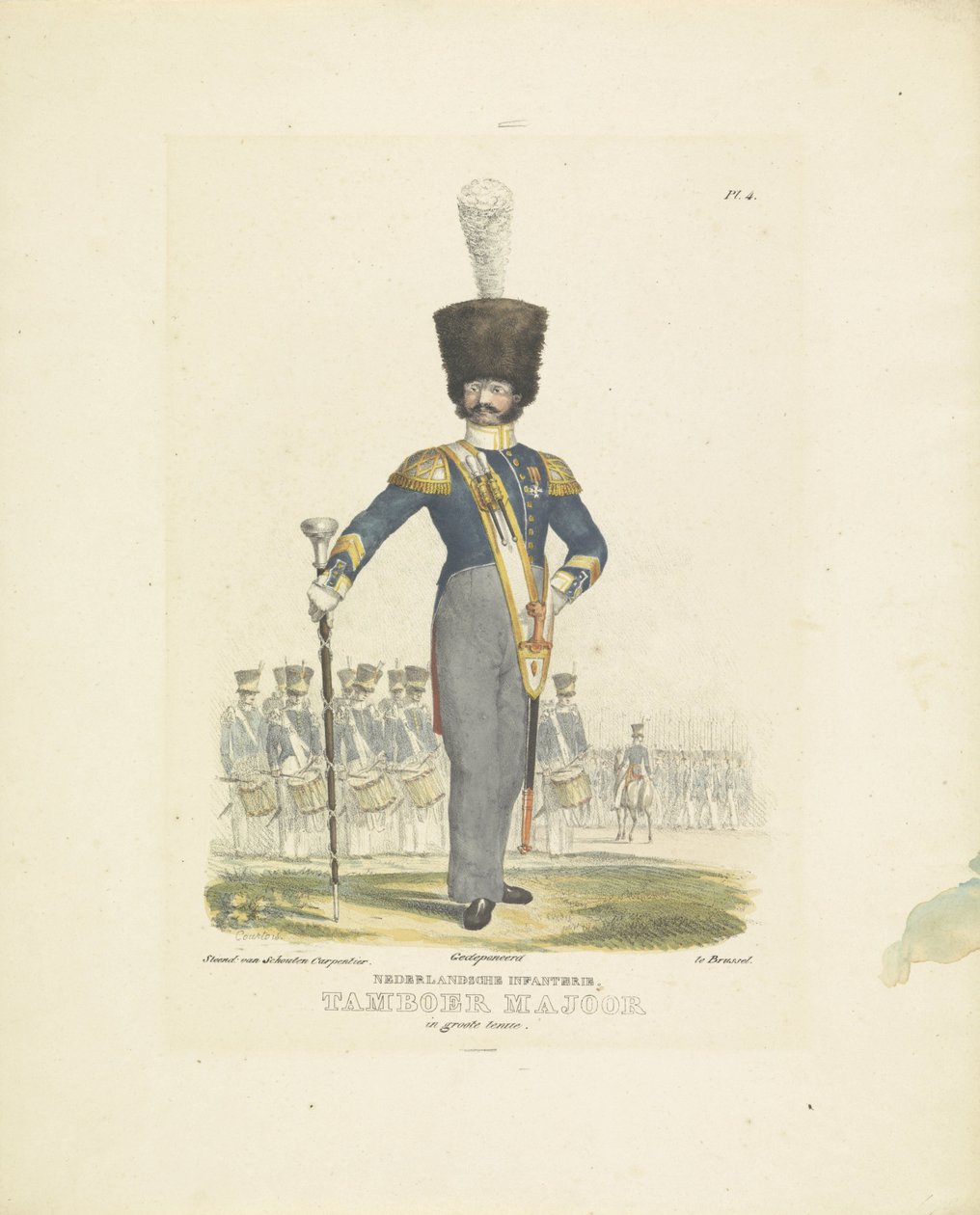 Trommemajor i fuld uniform Trommemajor i fuld uniform, 1820-1825 hollandsk infanteri. Trommemajor i stor uniform (titel på objekt) Militære kostumer af Kongeriget Holland. Dedikeret til Hans Excellence Willem van Bylandt (serie af A. Courtois