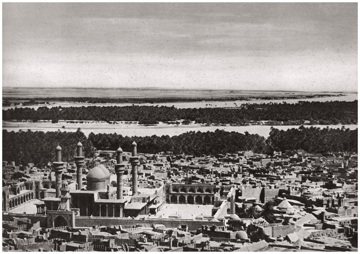 Kadhimiya, den hellige by nær Bagdad, fra et fly, Irak, 1925 af A. Kerim