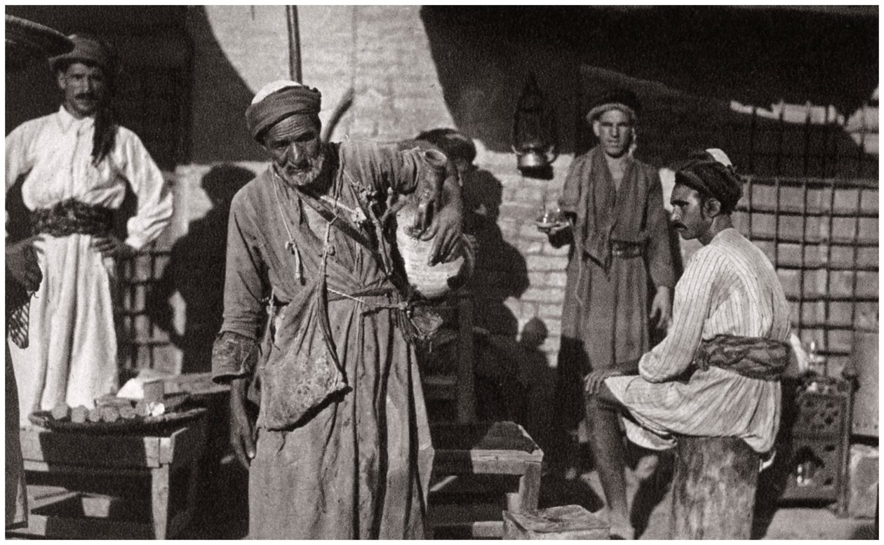 Den gratis distribution af koldt drikkevand, Irak, 1925 af A. Kerim
