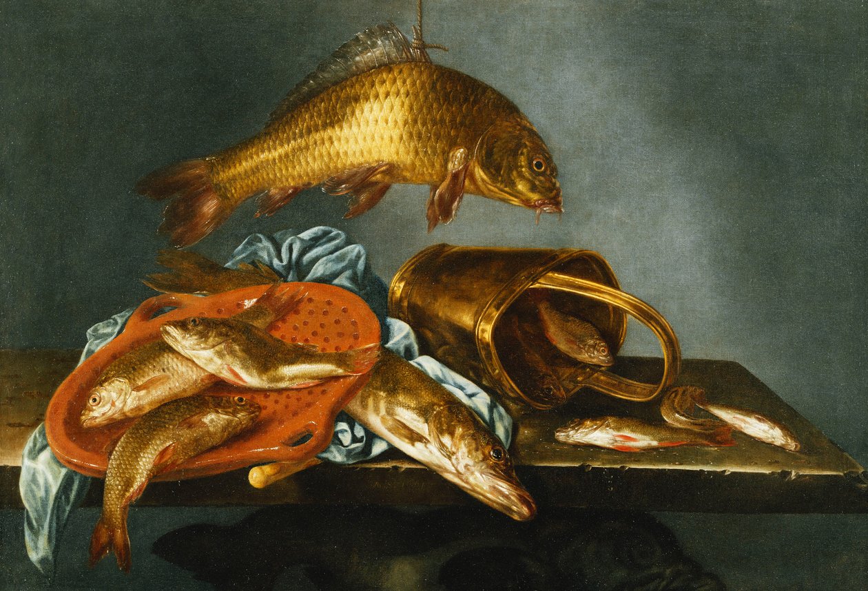 En gedde, karper, suder og skalle med en sigte og en messingspand på en afsats, 1661 af Abraham Susenier