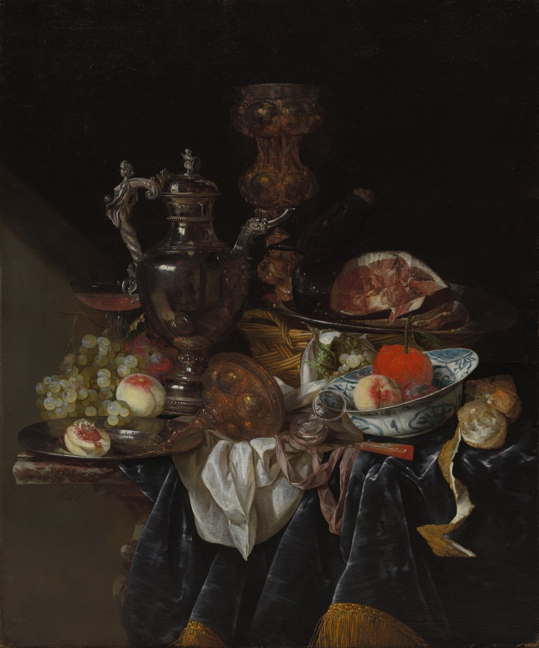 Sølvvinskande, skinke og frugt af Abraham van Beyeren