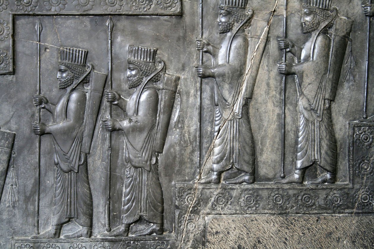 Vægudskæring, der forestiller den kongelige garde, Tachara, Persepolis, ca. 6.-5. århundrede f.Kr. (grå sten) af Achaemenid