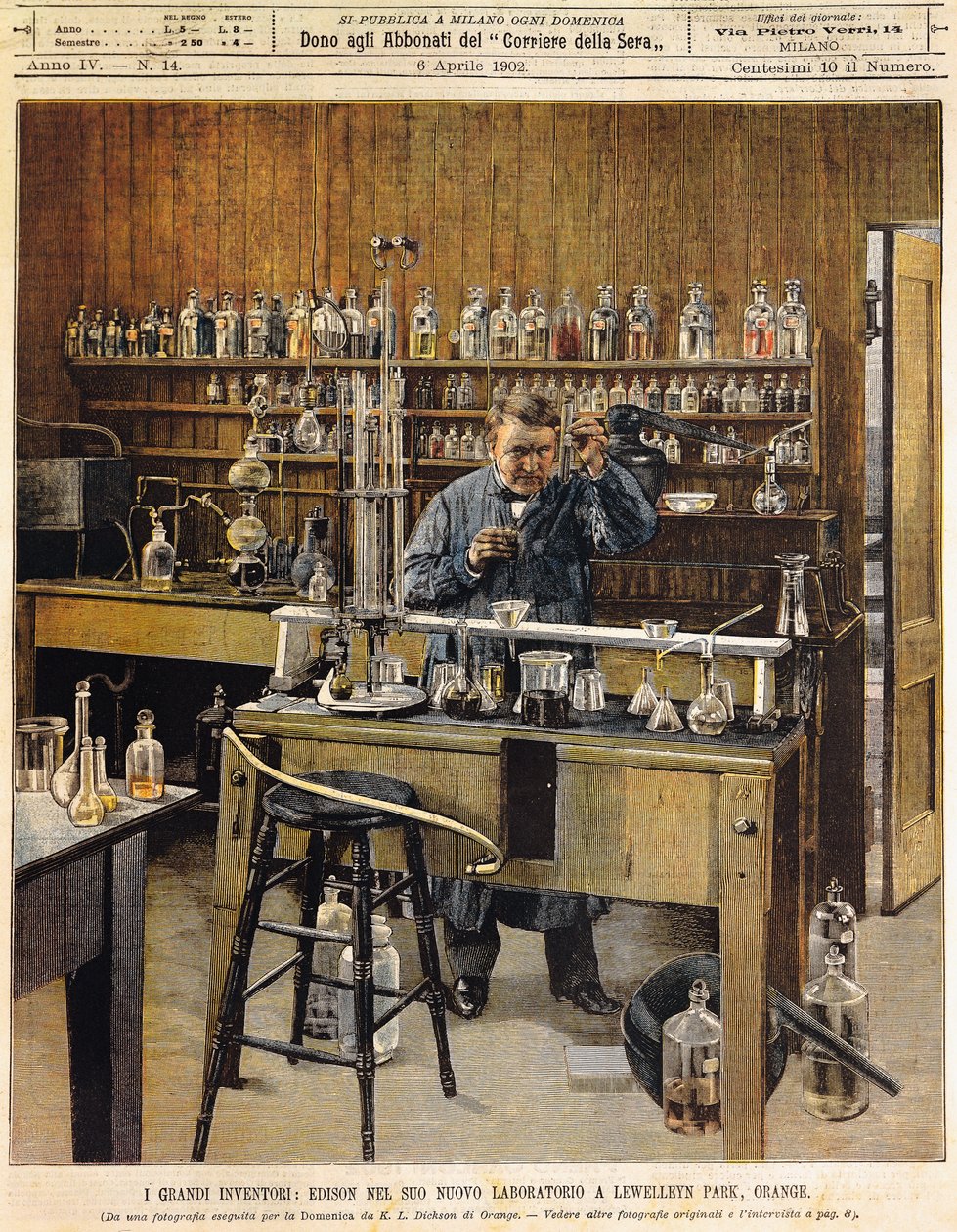 Den amerikanske opfinder Thomas Ava Edison (1847-1931) i sit nye laboratorium i Lewellein Park, Illustration af Achille Beltrame (1871-1945), La Domenica del Corriere af Achille Beltrame