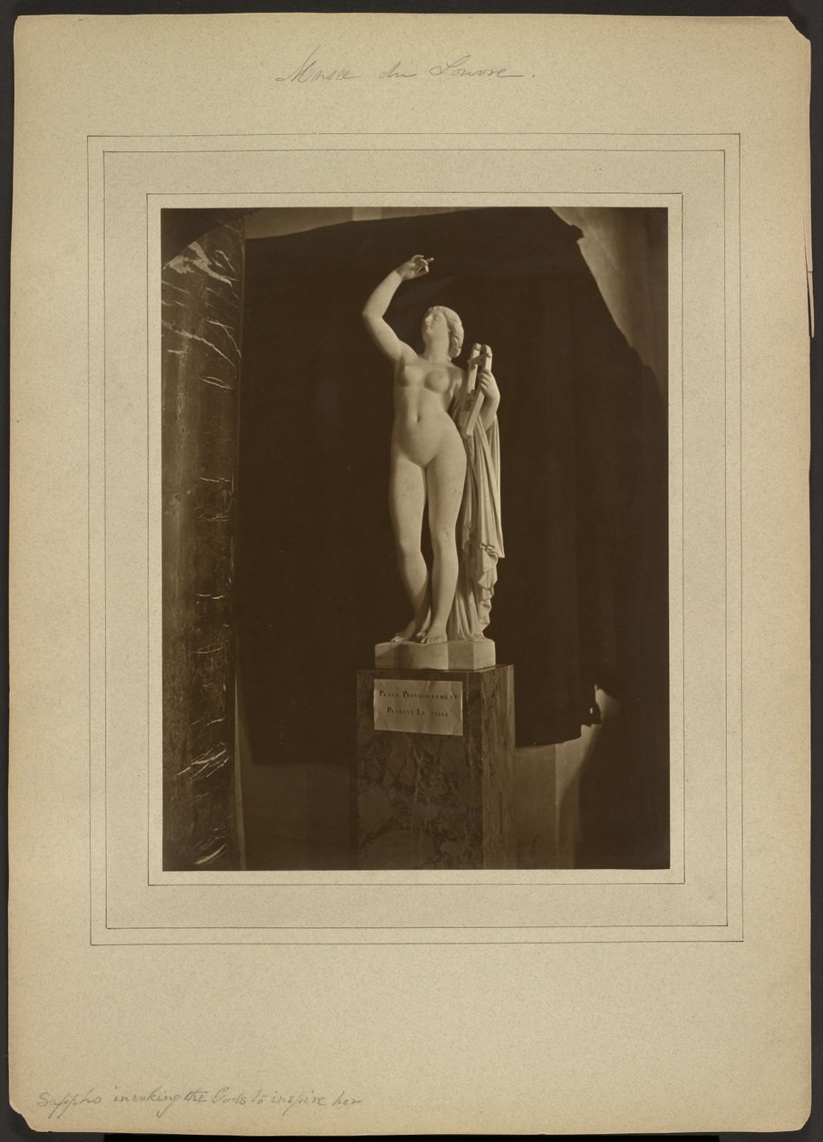 [„Sappho beder guderne om inspiration“ af Pradier / Musée du Louvre] af Adolphe Braun