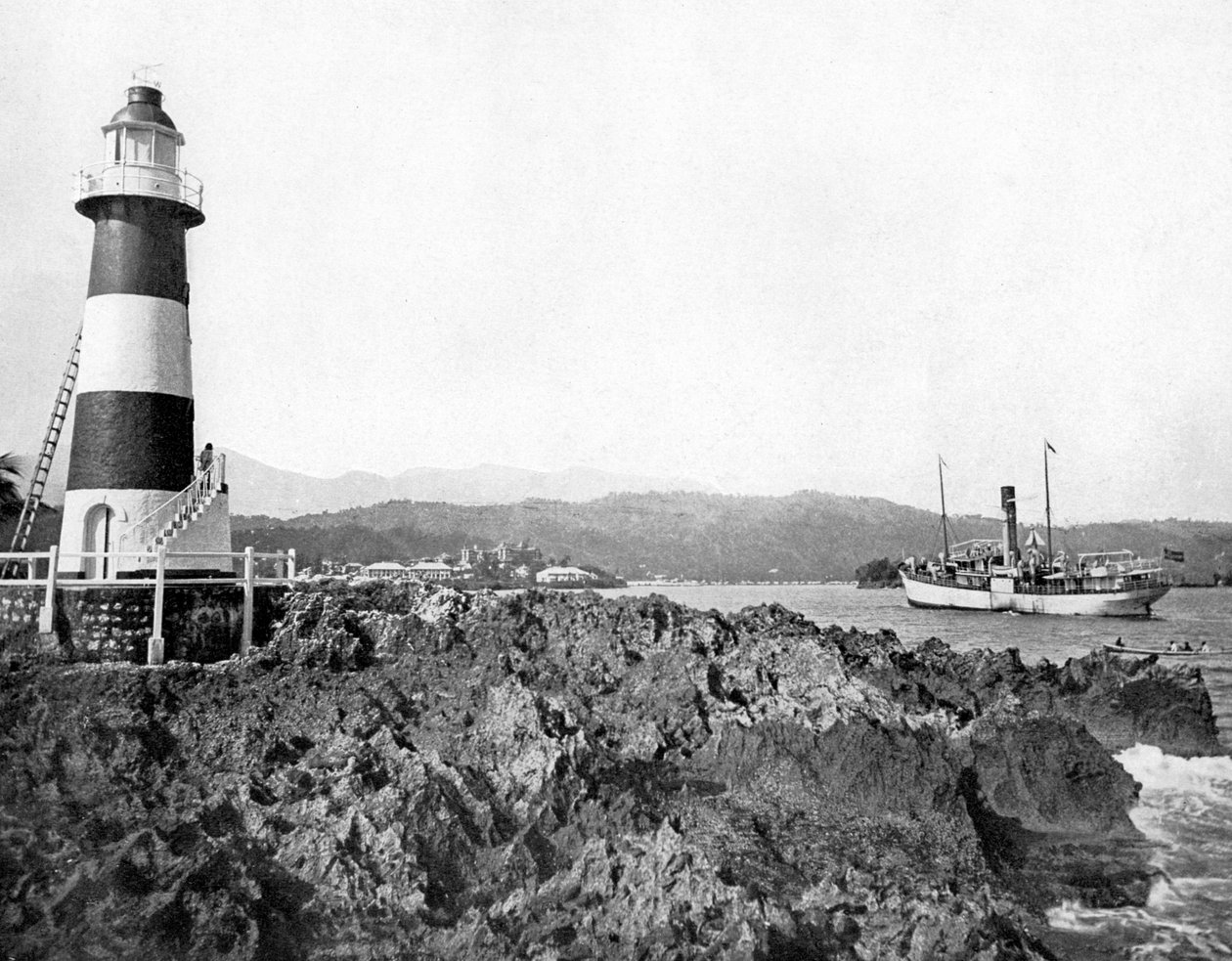 Indgang til Port Antonio, Jamaica, c1905. af Adolphe Duperly and Son