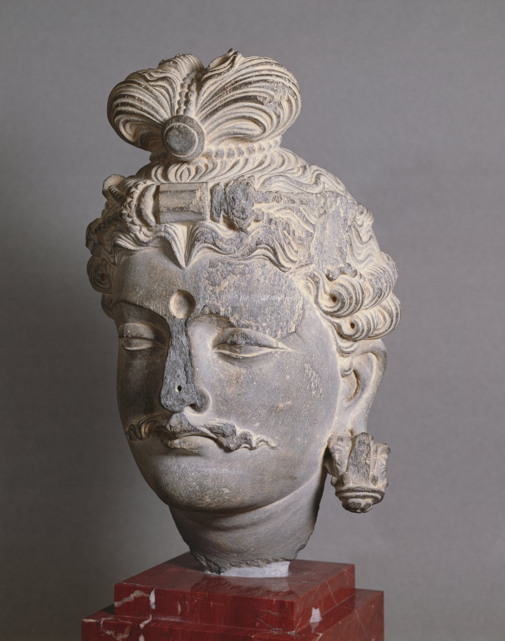 Leder af en Bodhisattva, græsk-buddhistisk stil, fra Buner, 2. århundrede (skifer) af Afghan School