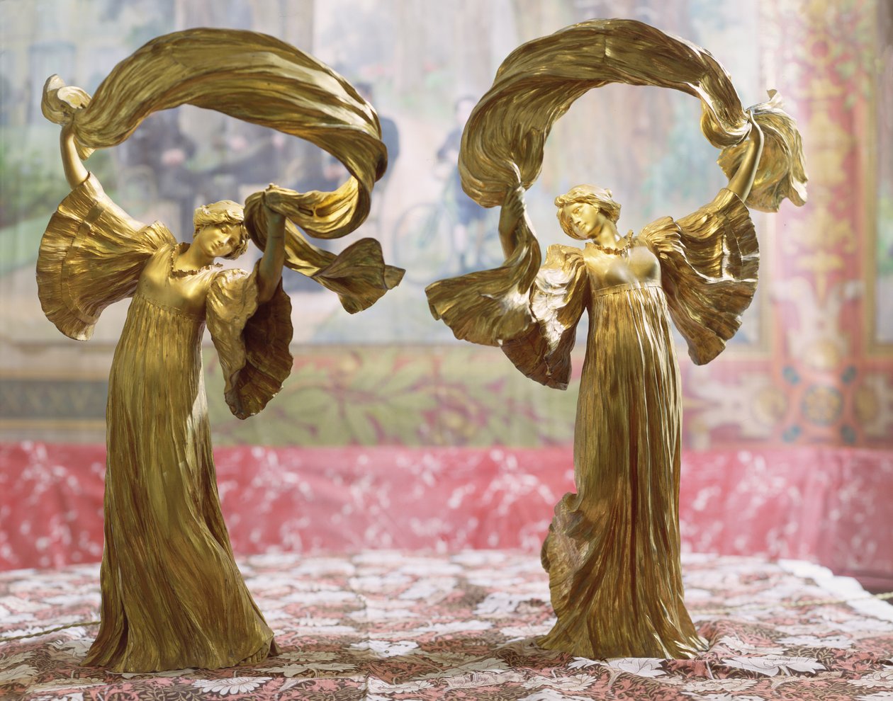 Dansende figurer fra en bordskåner, Sevres, 1900 (forgyldt bronze) af Agathon Leonard