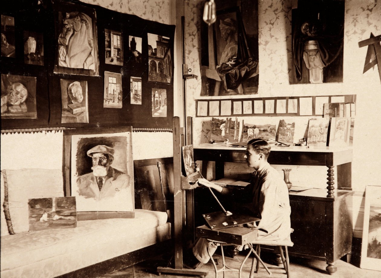Kunstneren Guglielmo Ghini i sit atelier, Ponte a Vingone, Scandicci, Firenze, 09/1920 (s/h foto) af Alberto Fierli