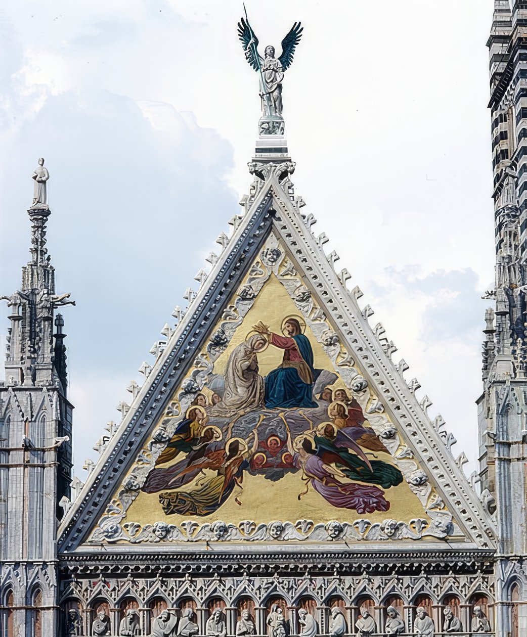 Siena-katedralen (Cattedrale di Santa Maria Assunta). 1215-1263. Detalje: mosaik med Marias kroning. 1878 af Alessandro Franchi