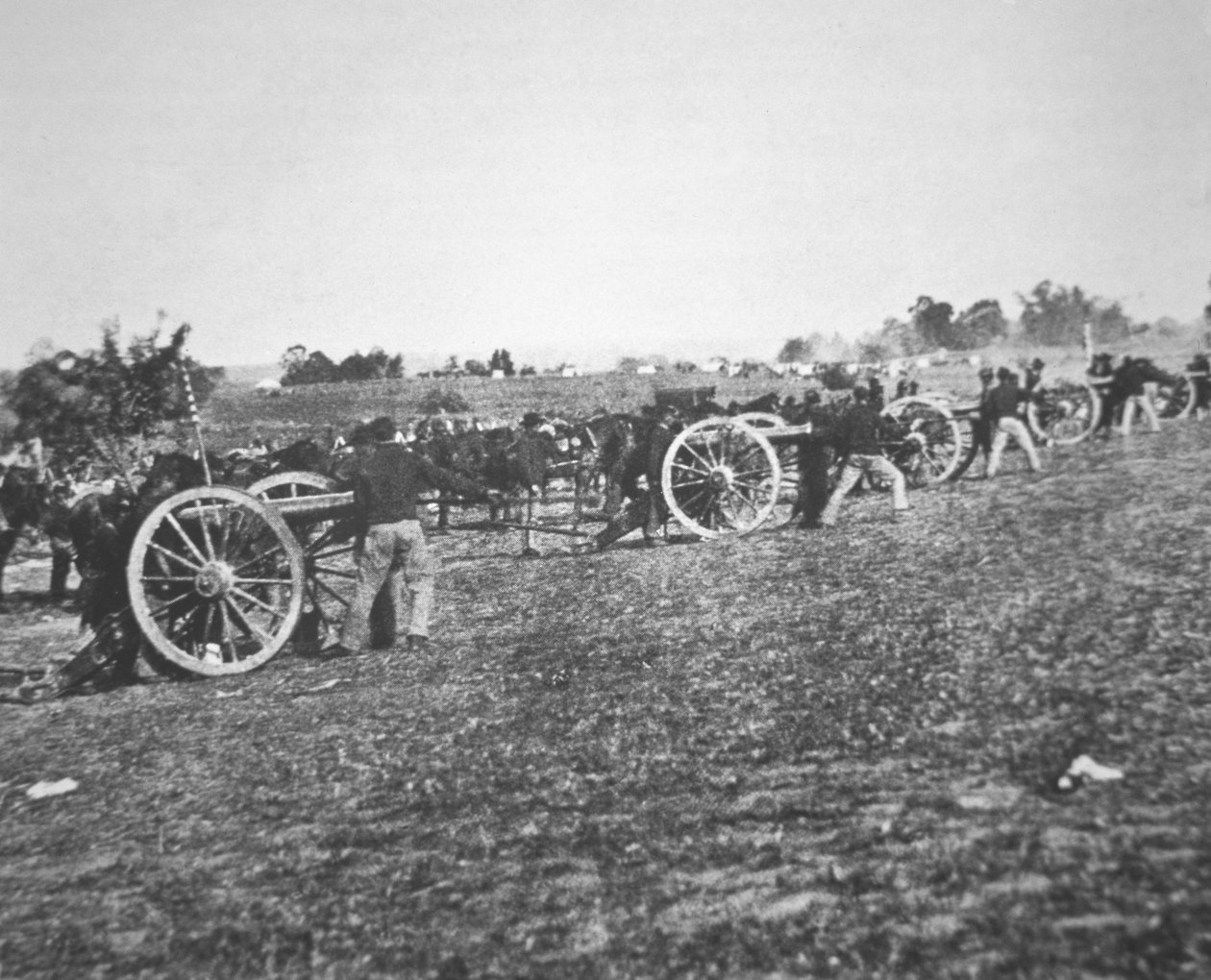Battery D., 2. US Artillery Federal Army i aktion under den amerikanske borgerkrig (1861-65) (s/h foto) af Alexander Gardner