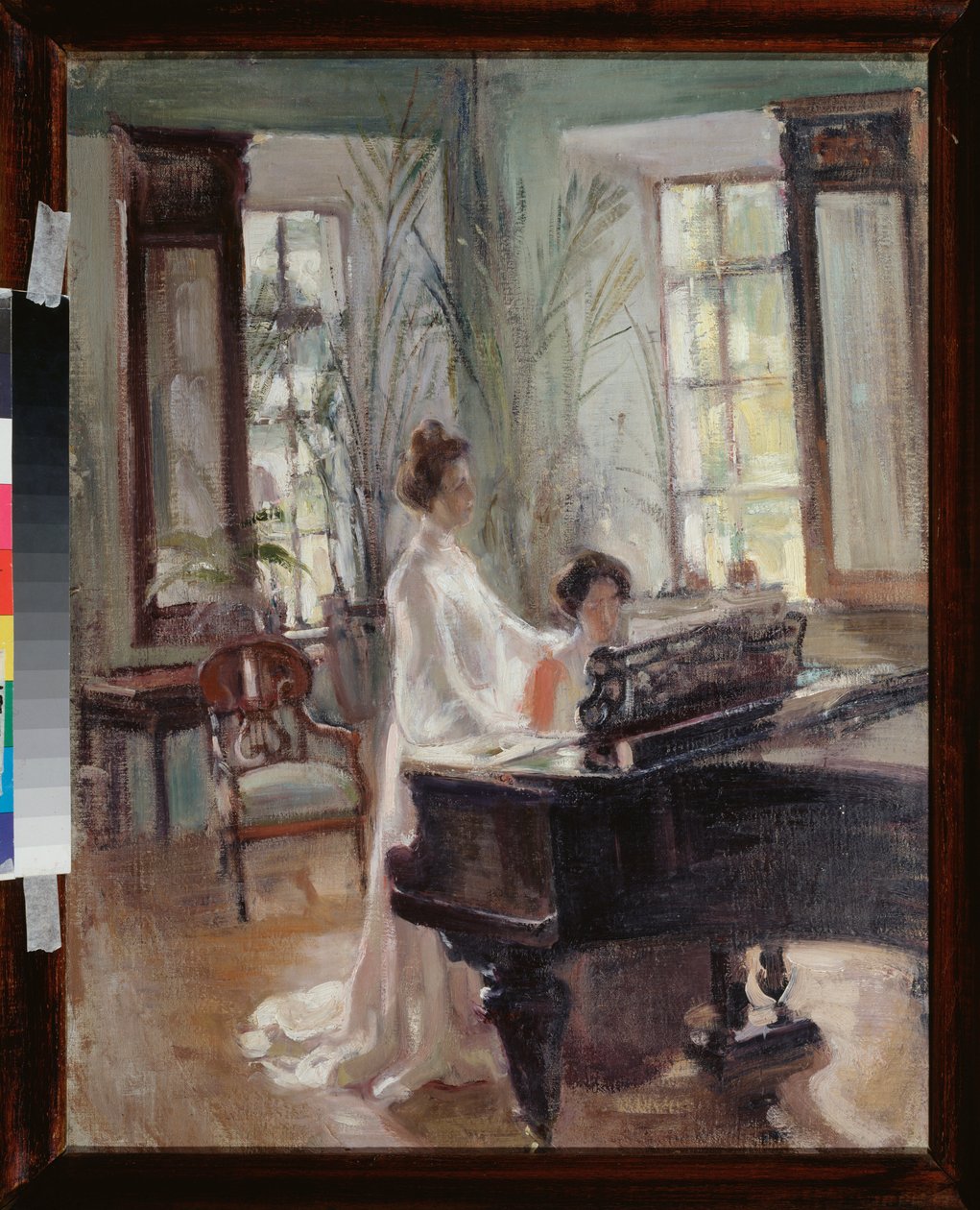 Dans le salon de reception (In a Reception Room) - To kvinder laver musik, synger og spiller klaver - Værk af Alexander Valentinovich Sredin (Sredine) (1872-1934), olie på pap - Russisk kunst slutningen af ​​det 19.-begyndelsen af ​​det 20. århundrede, mod af Alexander Sredin