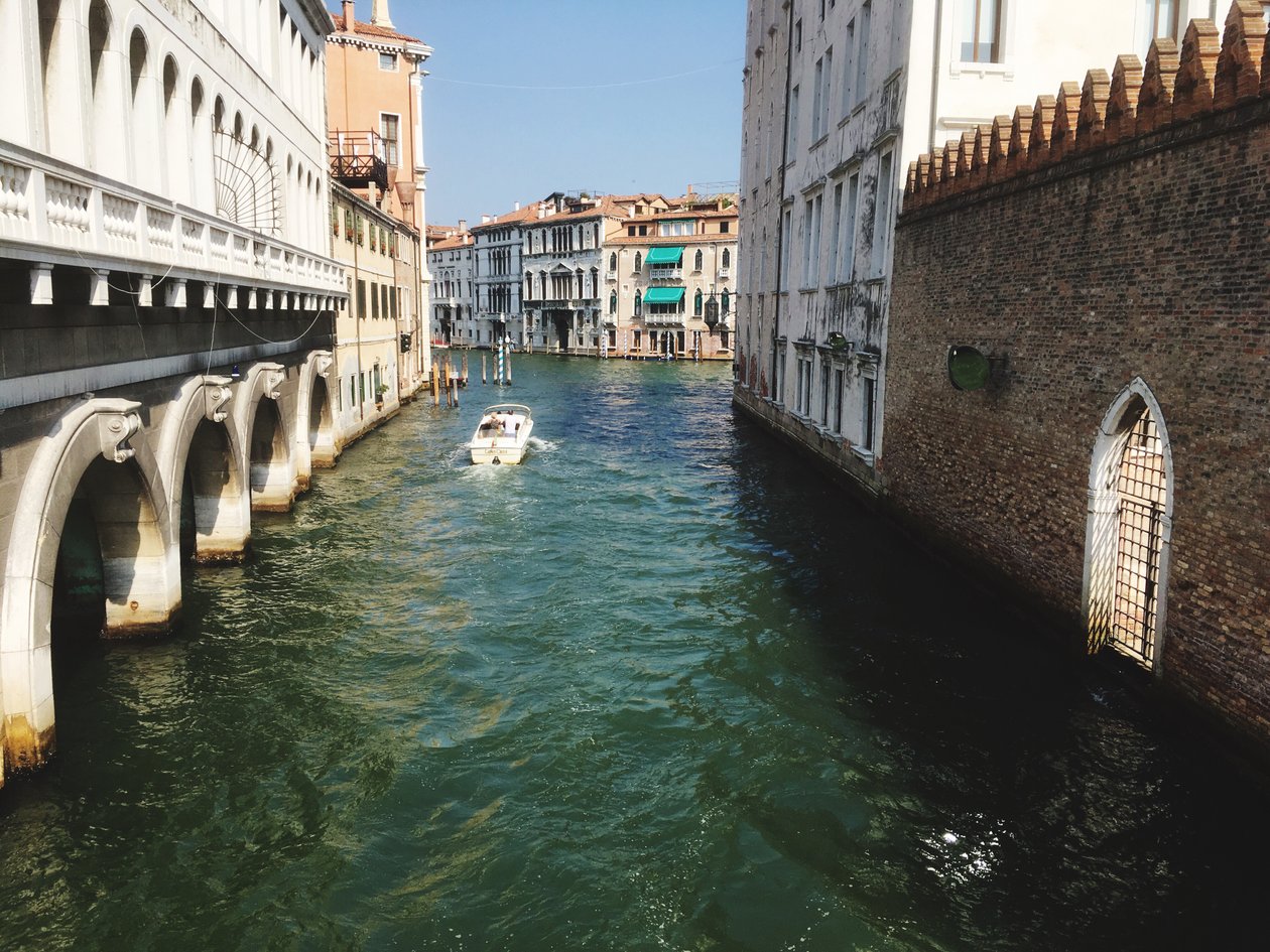 Venedig, lagunebyen af Alexandra Joseph
