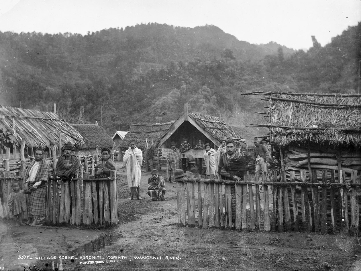 Landsby, Koriniti Wanganui-floden af Alfred Burton