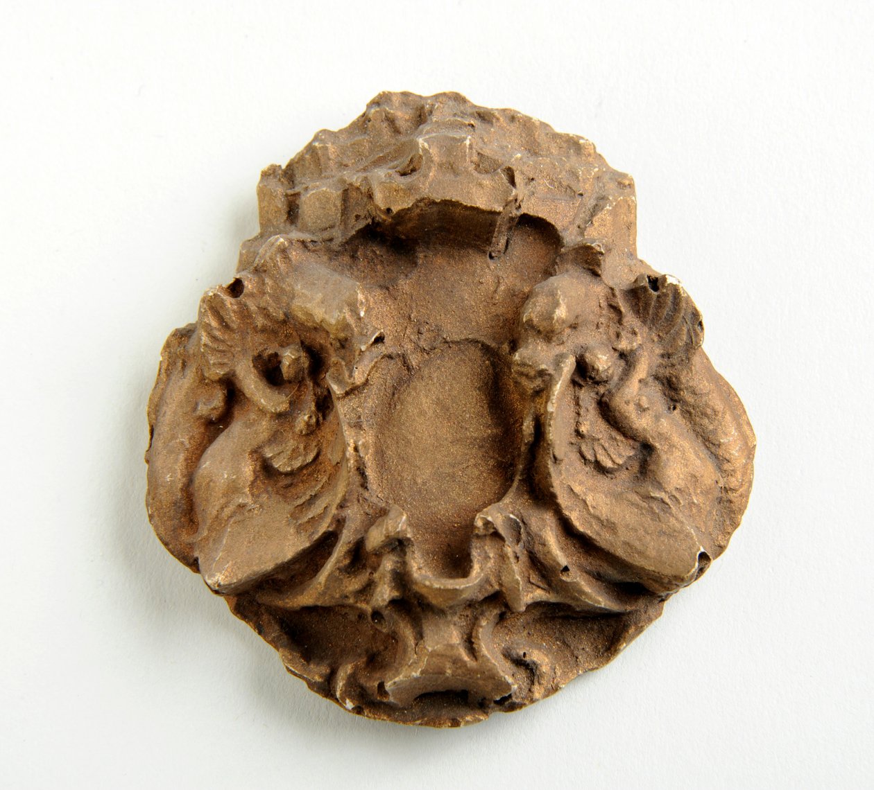 Maquette til en nøglebue med en allegori om kærlighed (bronzeret gips) af Alfred Gilbert
