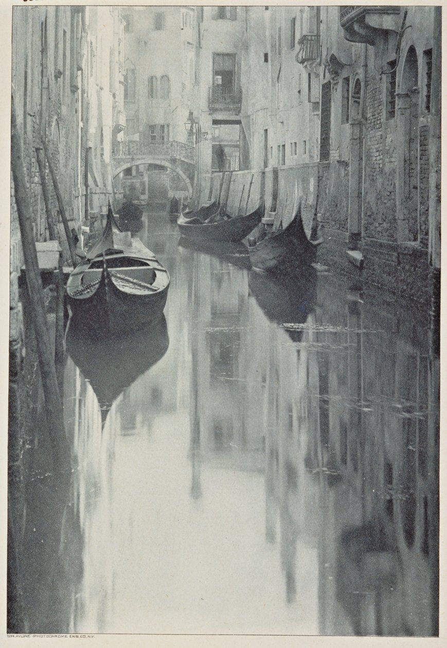 A Bit of Venice, negativ 1894, udgivet 1898 (tonet fotogravure) af Alfred Stieglitz