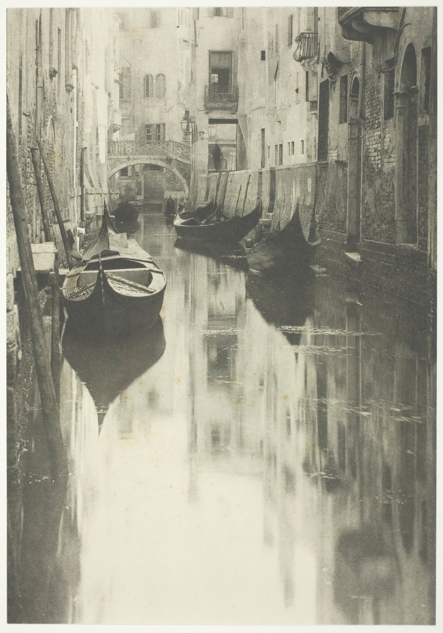 En venetiansk kanal, 1894, trykt 1897. af Alfred Stieglitz