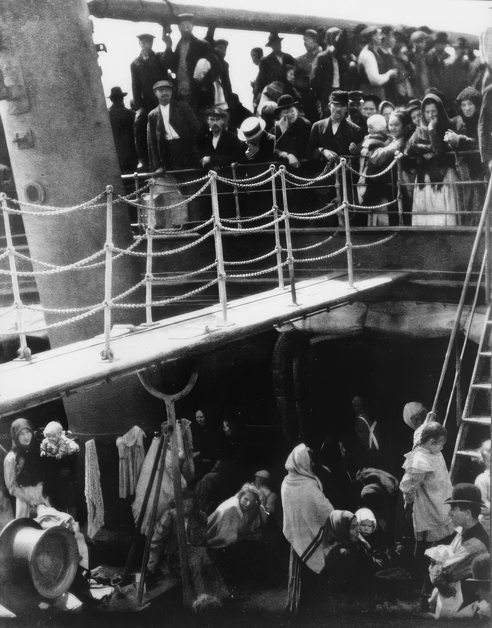 Emigrantskib / mellemdæk / foto af Alfred Stieglitz