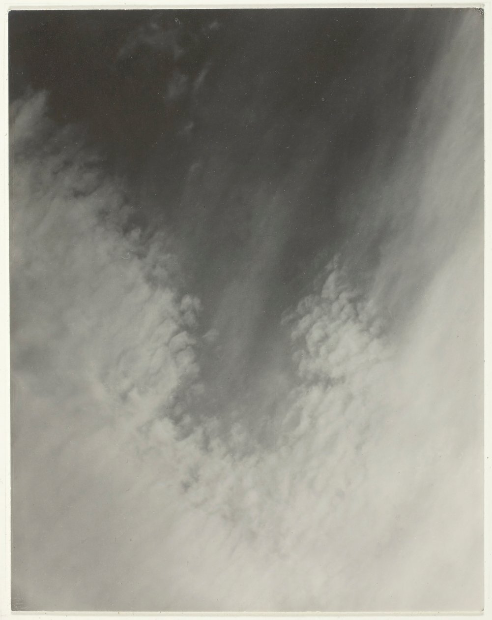 Tilsvarende, fra sæt E print 2, 1923. af Alfred Stieglitz