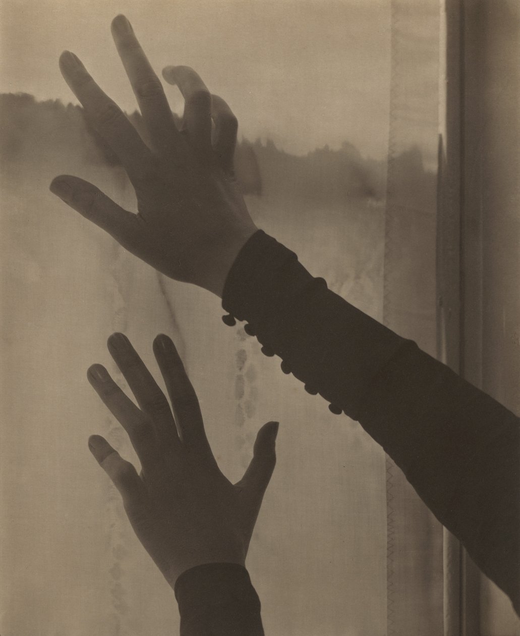 Georgia O’Keeffe – Hænder af Alfred Stieglitz