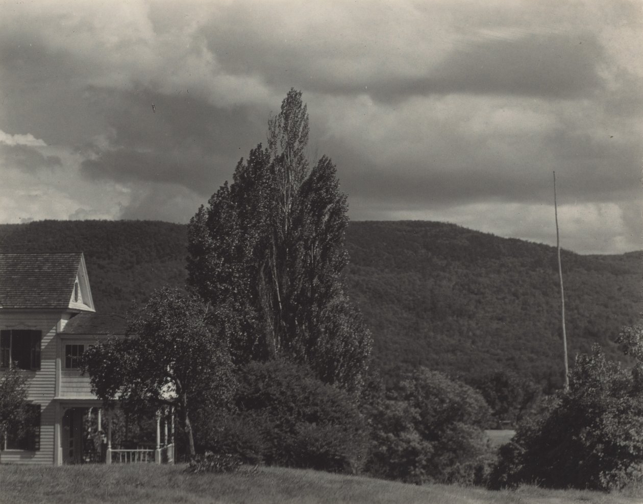 Hus og træer, Lake George af Alfred Stieglitz
