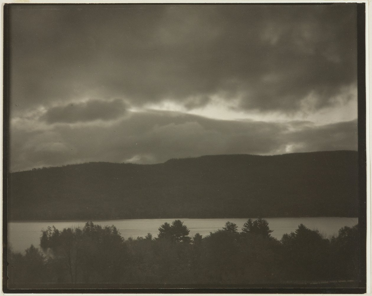 Lake George af Alfred Stieglitz