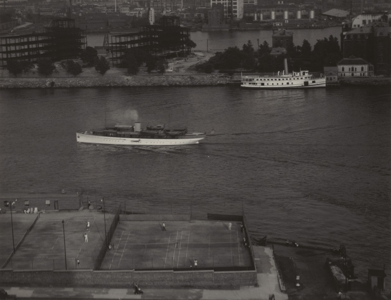 New York set fra 405 E 54th Street af Alfred Stieglitz