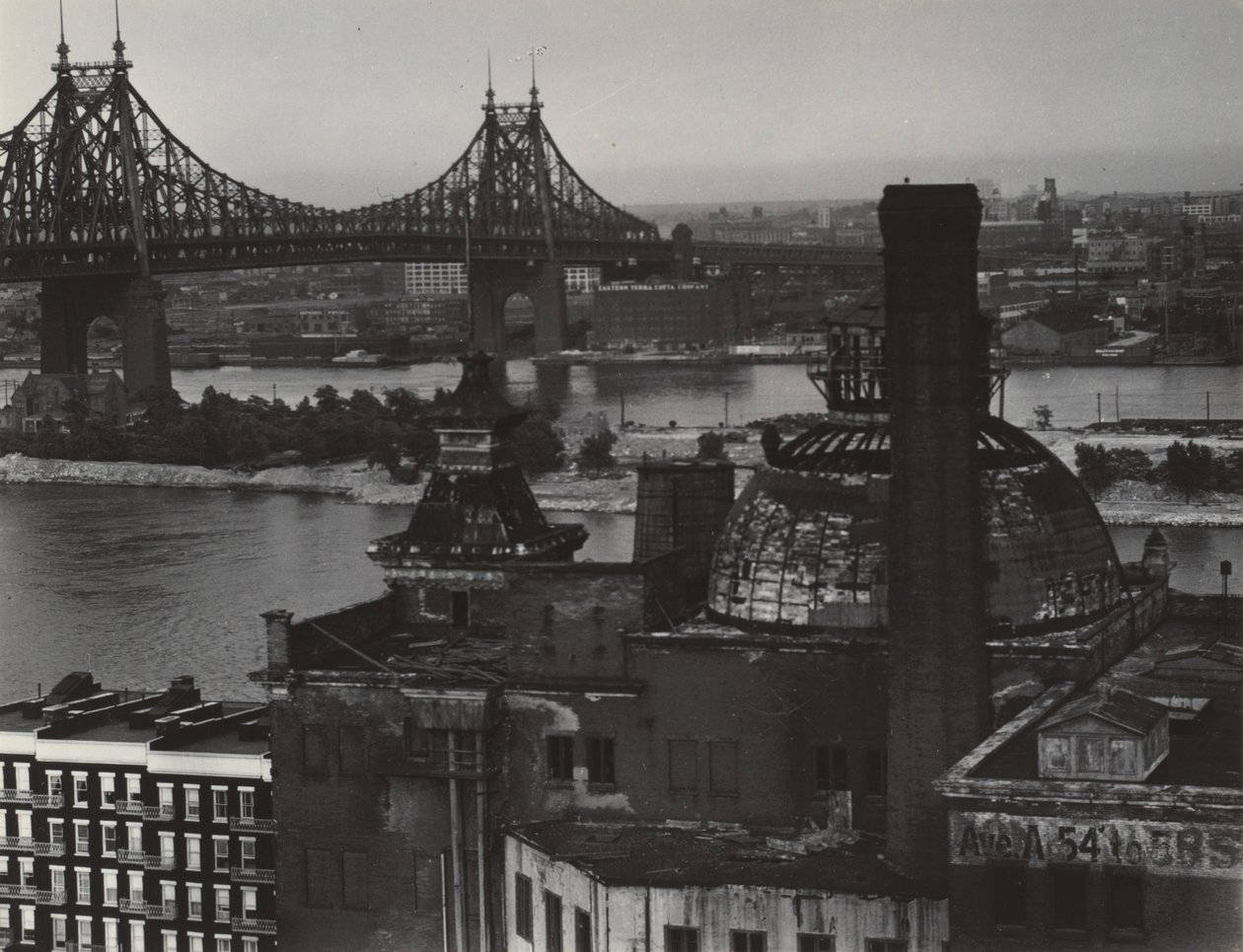 New York set fra 405 E 54th Street af Alfred Stieglitz