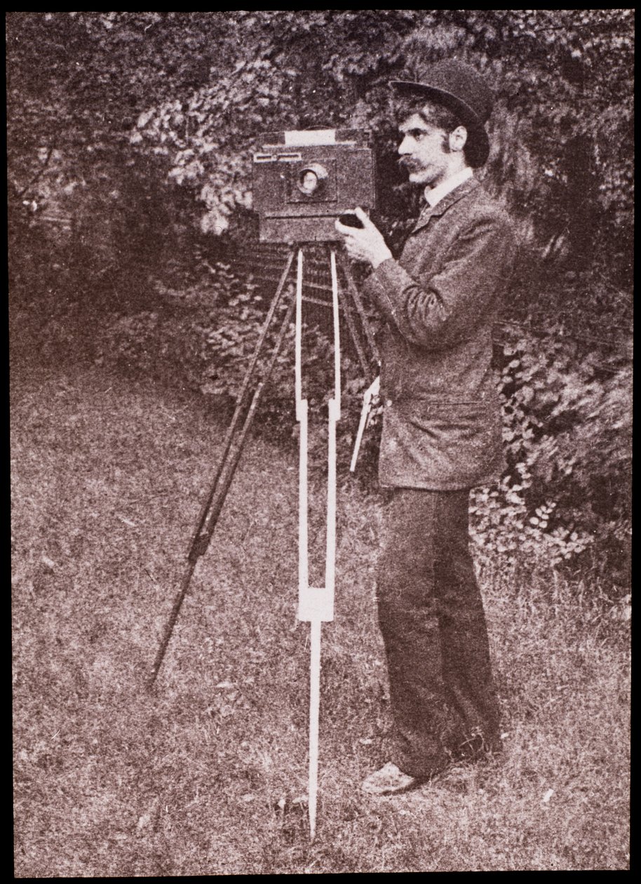 Selvportræt med kamera, stativ og pistol af Alfred Stieglitz