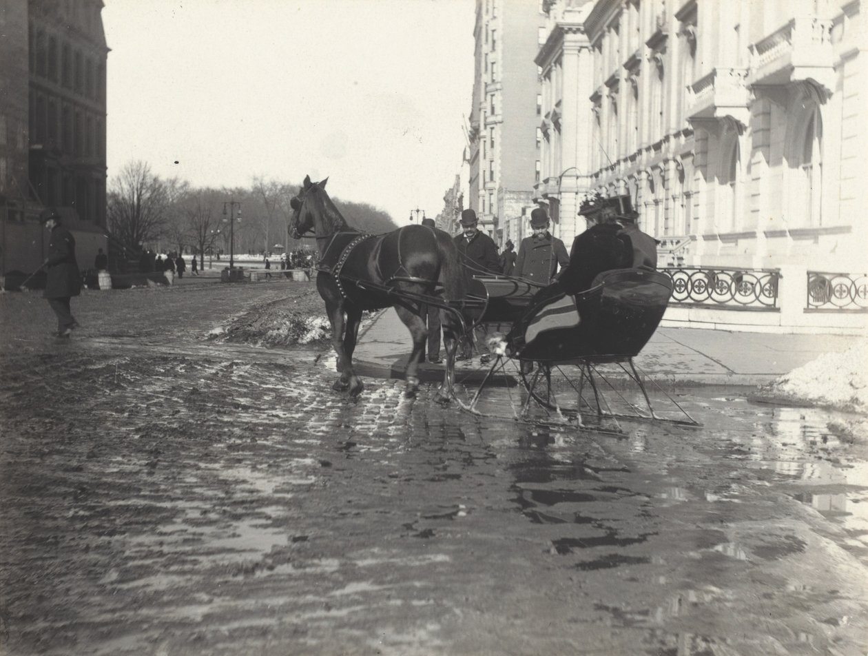 Søndag, Fifth Avenue og 57th Street, New York af Alfred Stieglitz