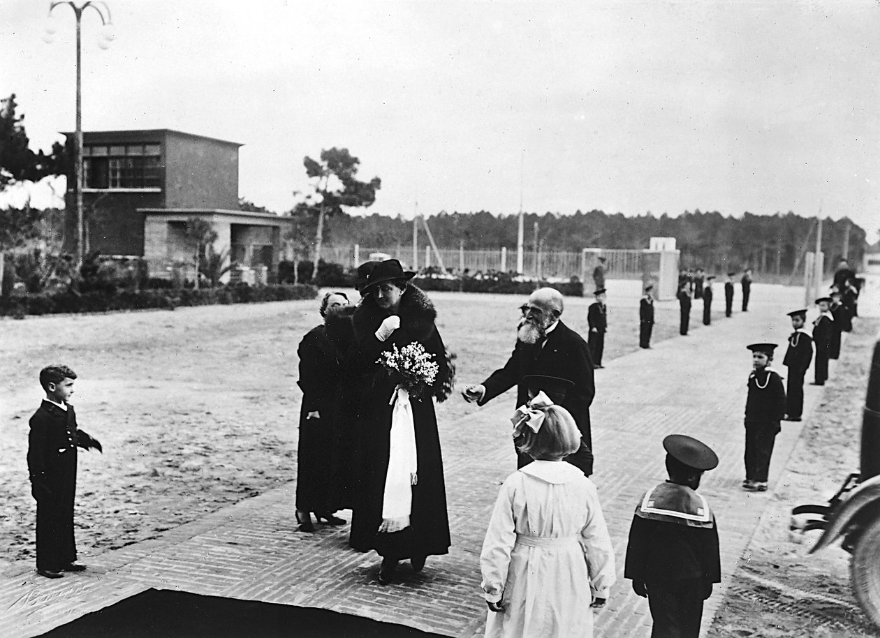Villa Rosa Maltoni Mussolini: officielt besøg af Helen af Montenegro, kone til Victor Emmanuel III (s/h foto) af Fratelli Alinari