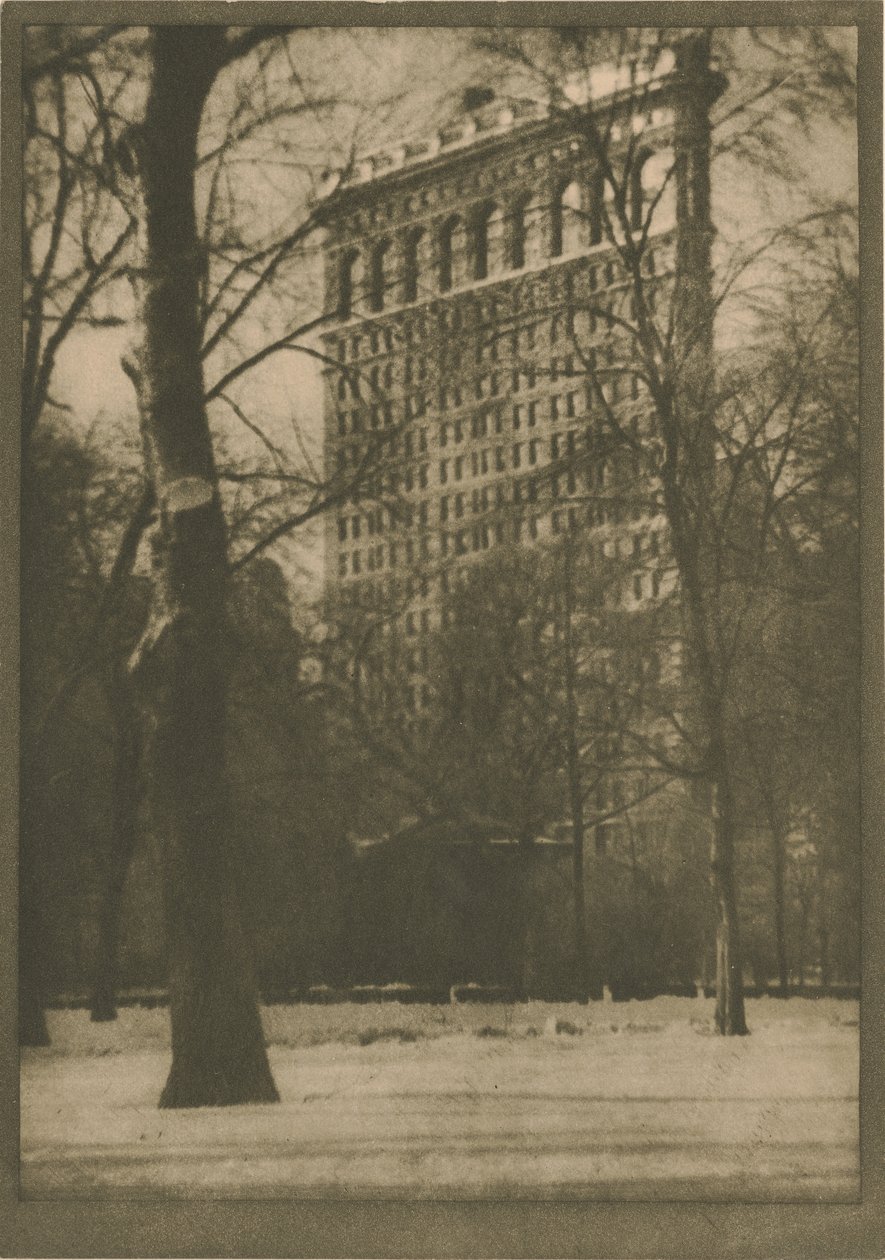[The Flat Iron Building, New York City] af Alvin Langdon Coburn