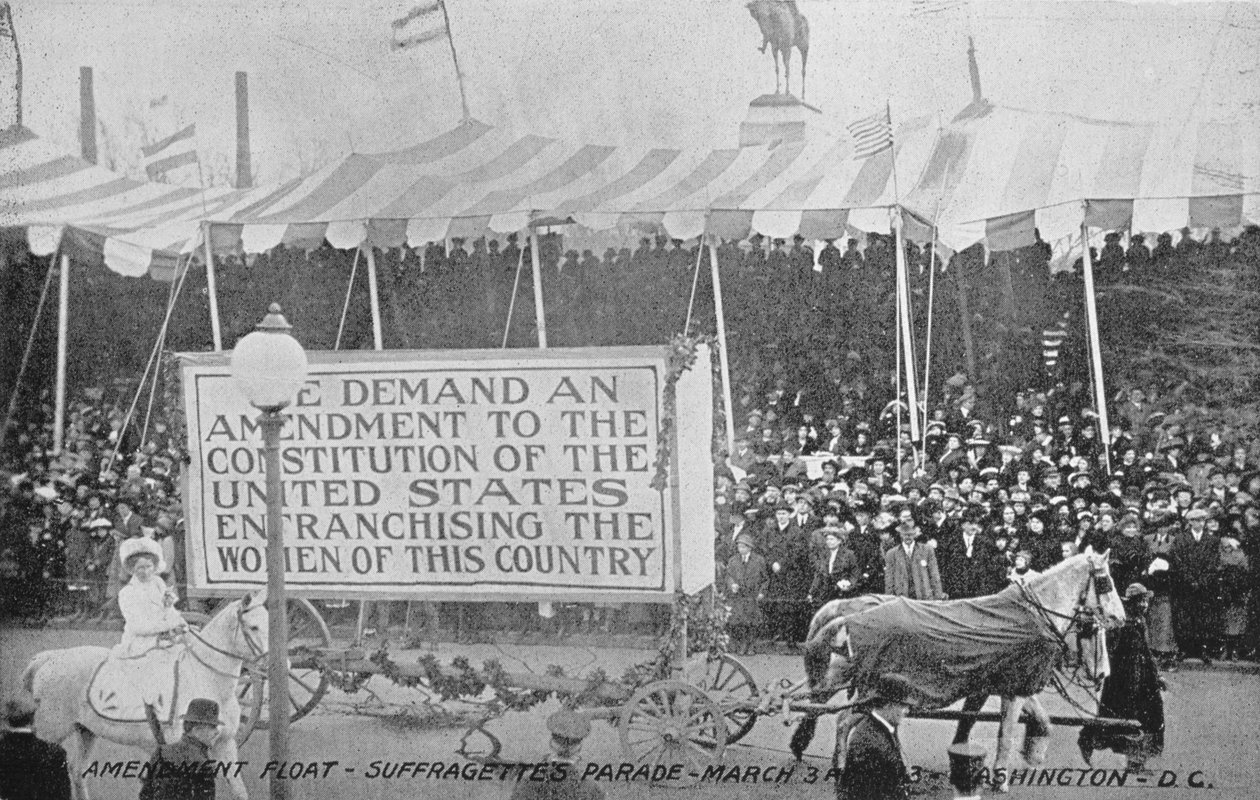 Amendment Float fra Suffragettes Parade i Washington DC, 3. marts, 1913 af American Photographer