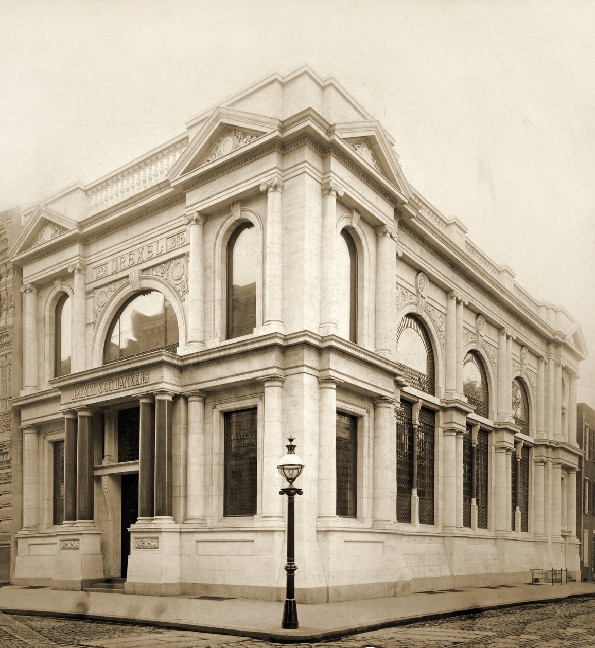 Drexel og Co., Chestnut St. South Side, øst for 5 af American Photographer