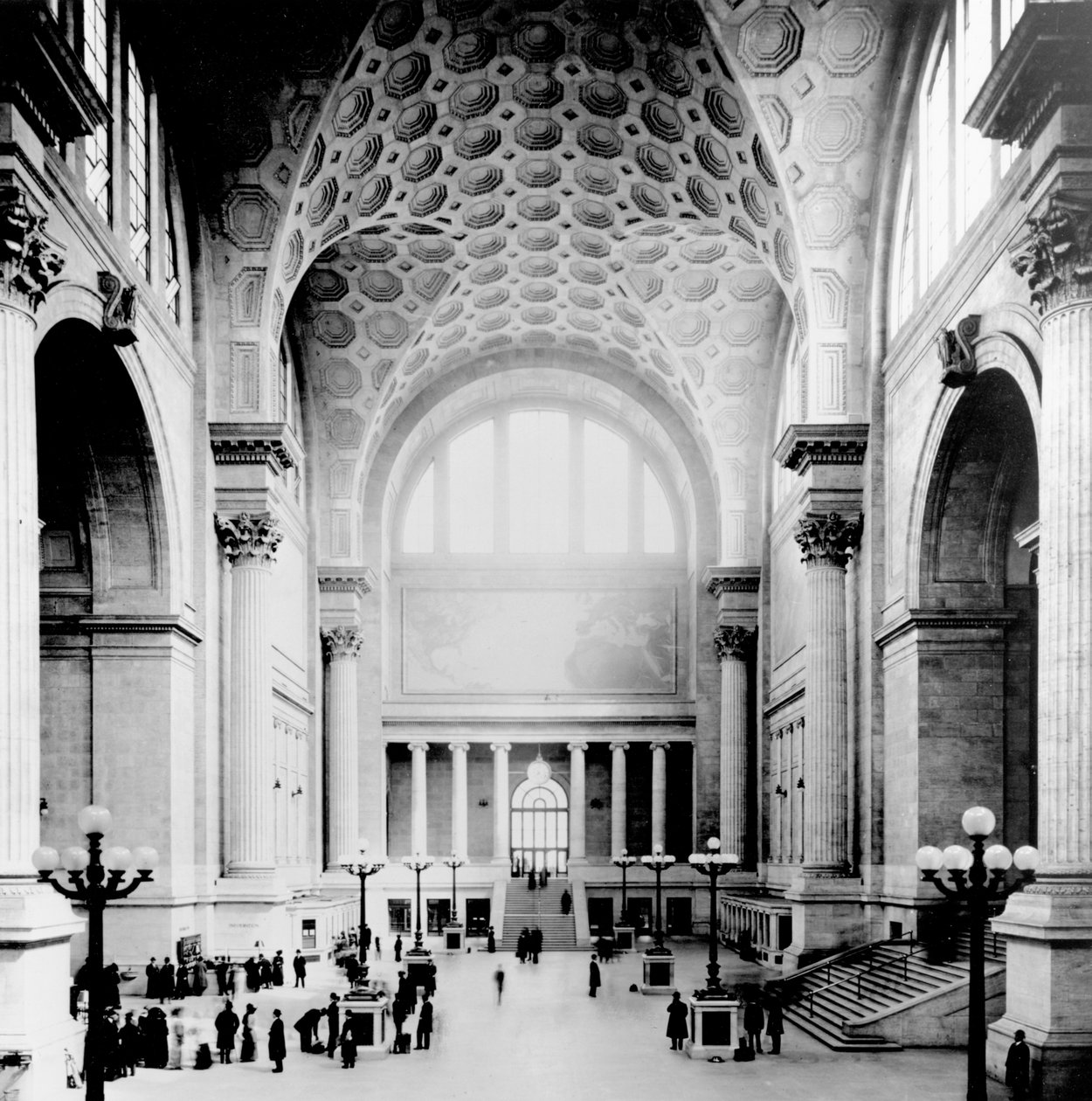 Pennsylvania Station, New York City, hovedventeværelse med udsigt til nord, ca. 1910 af American Photographer