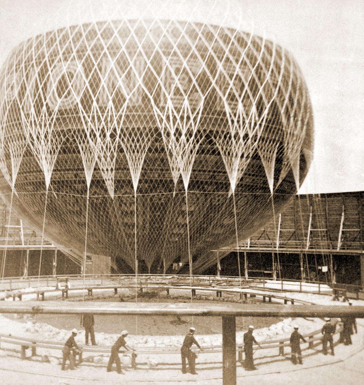 Professor Kings fangeballon, The Pioneer, Manhattan Beach Resort, Californien, 1879 (sepiafoto) af American Photographer