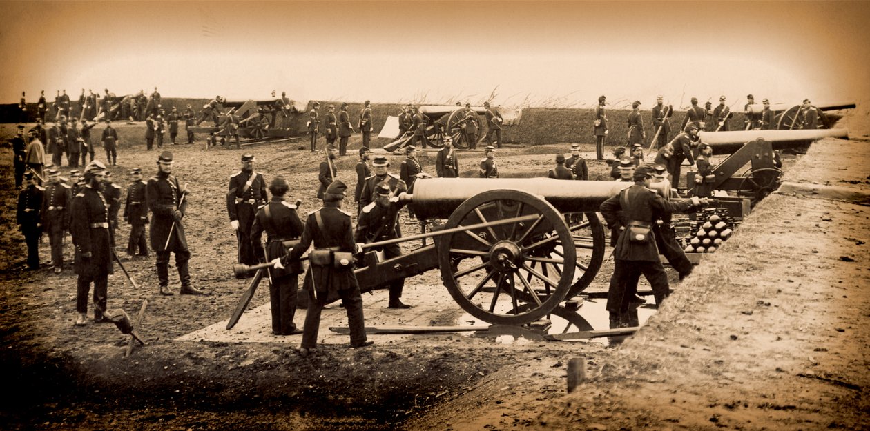 1. Connecticut Heavy Artillery bemandende kanoner i Fort Richardson, slutningen af 1861 af American Photographer