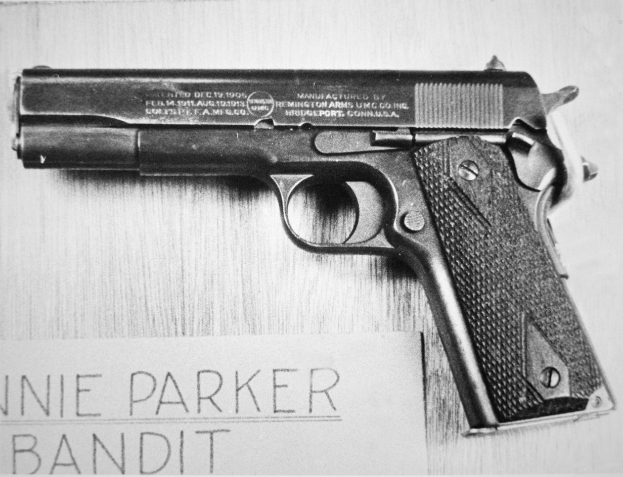 Bonnie Parkers (1910-34) pistol af American Photographer