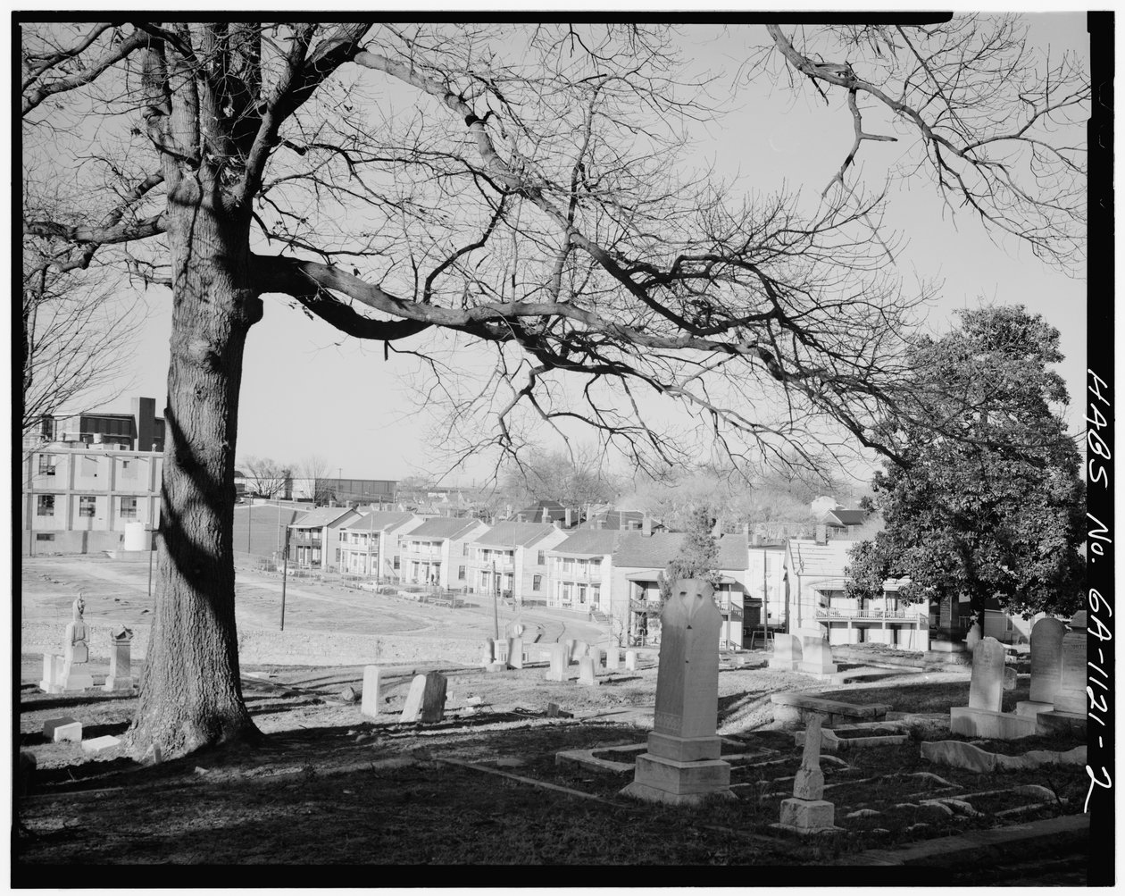 Cabbagetown District (General Views), Boulevard, Pearl Street, Memorial Drive, & Railroad tracks, Atlanta, Fulton County, GA (s/h-billede) af American Photographer