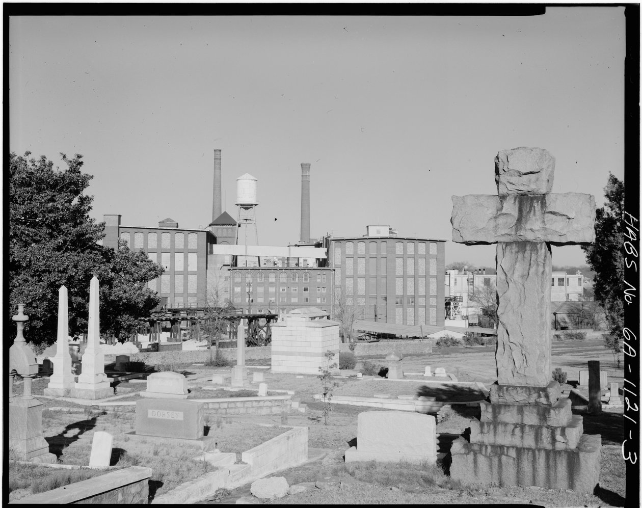 Cabbagetown District (General Views), Boulevard, Pearl Street, Memorial Drive, & Railroad tracks, Atlanta, Fulton County, GA (s/h-billede) af American Photographer